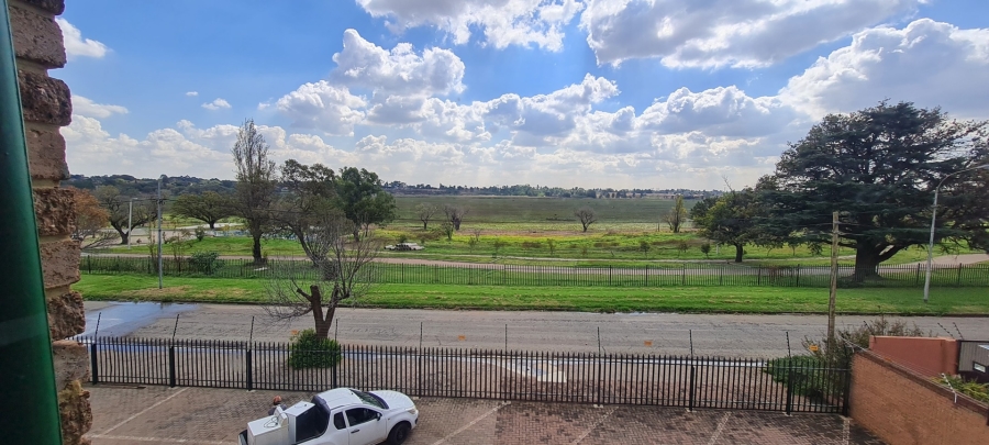 2 Bedroom Property for Sale in Brakpan Central Gauteng