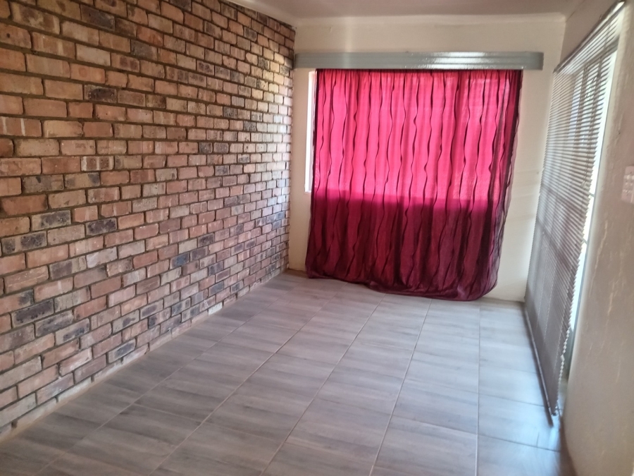 3 Bedroom Property for Sale in Selection Park Gauteng