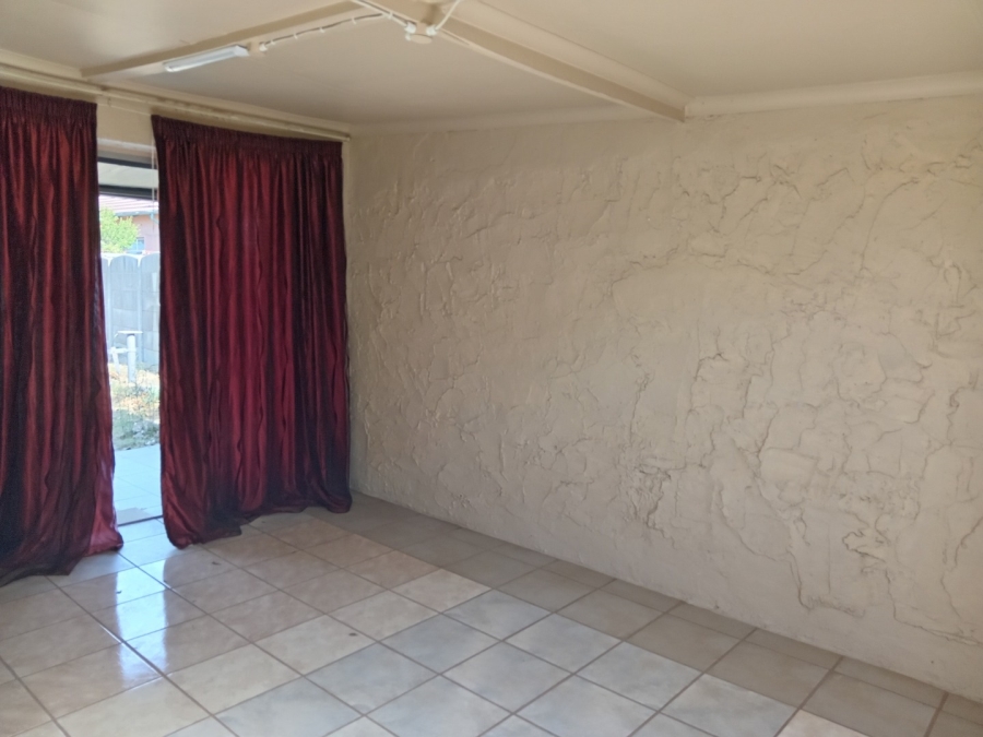 3 Bedroom Property for Sale in Selection Park Gauteng