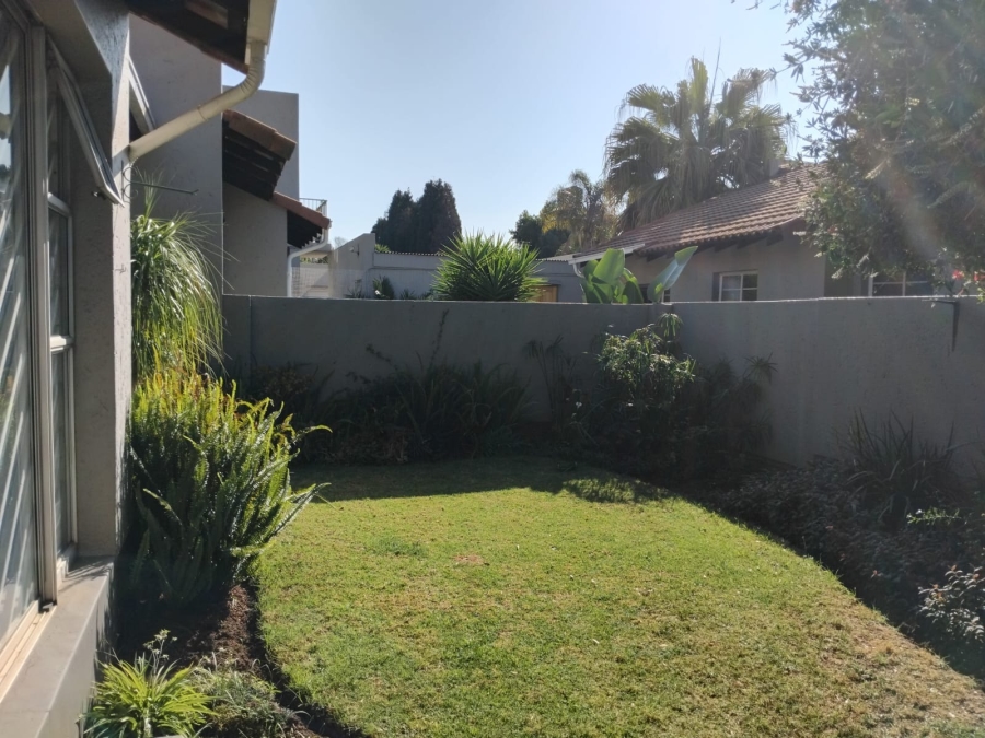 To Let 2 Bedroom Property for Rent in Glen Marais Gauteng