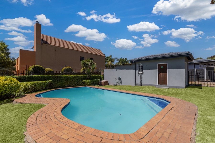 2 Bedroom Property for Sale in Boskruin Gauteng