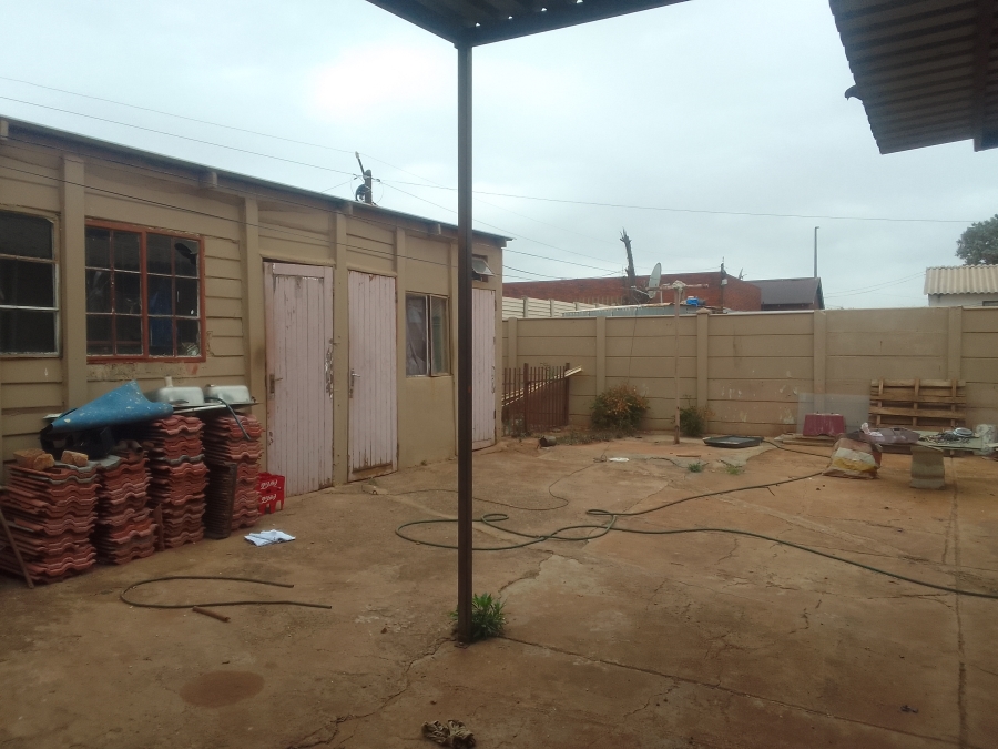 To Let 2 Bedroom Property for Rent in Lenasia Ext 10 Gauteng