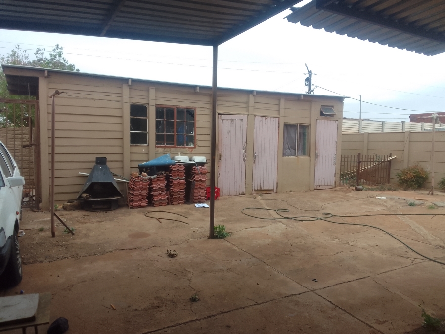 To Let 2 Bedroom Property for Rent in Lenasia Ext 10 Gauteng