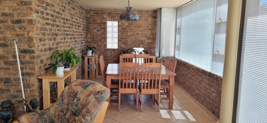 4 Bedroom Property for Sale in Highveld Gauteng