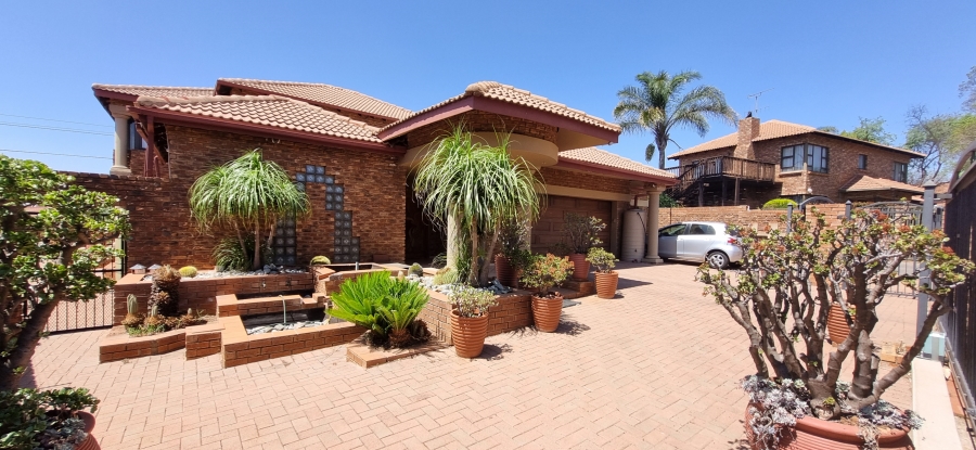 4 Bedroom Property for Sale in Highveld Gauteng