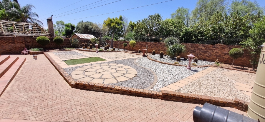 4 Bedroom Property for Sale in Highveld Gauteng