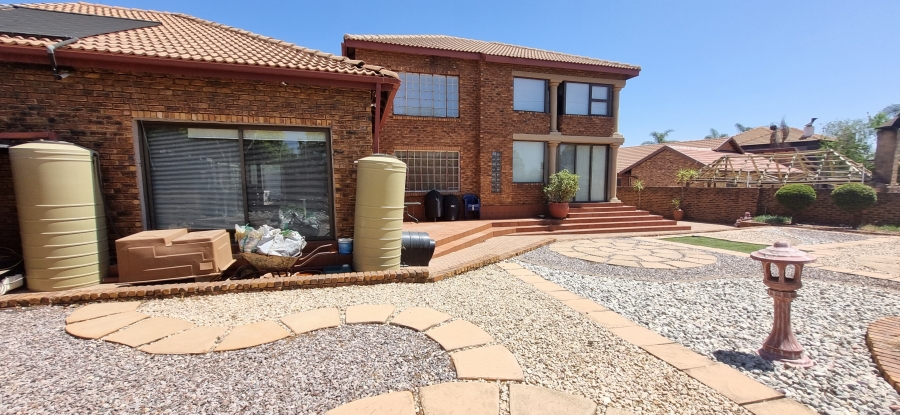 4 Bedroom Property for Sale in Highveld Gauteng