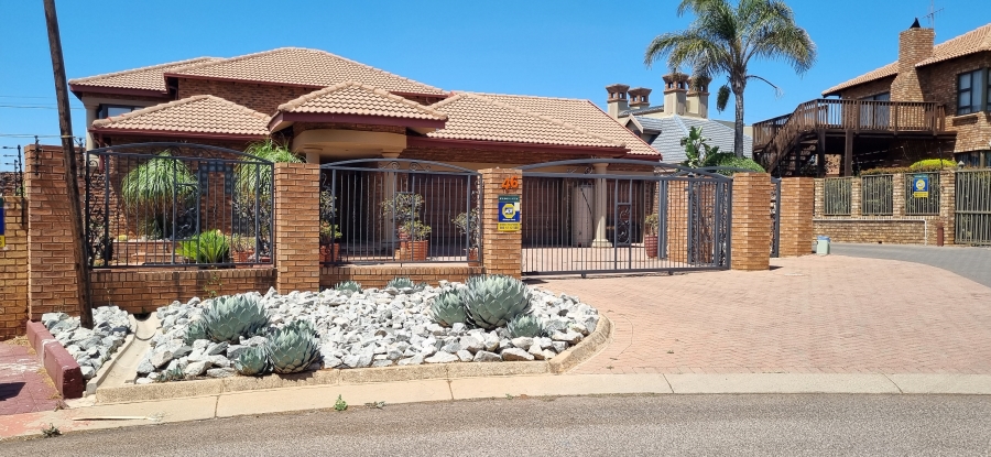 4 Bedroom Property for Sale in Highveld Gauteng