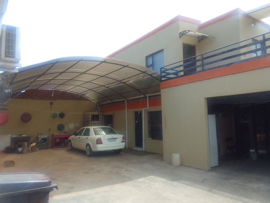 4 Bedroom Property for Sale in Lenasia Ext 1 Gauteng