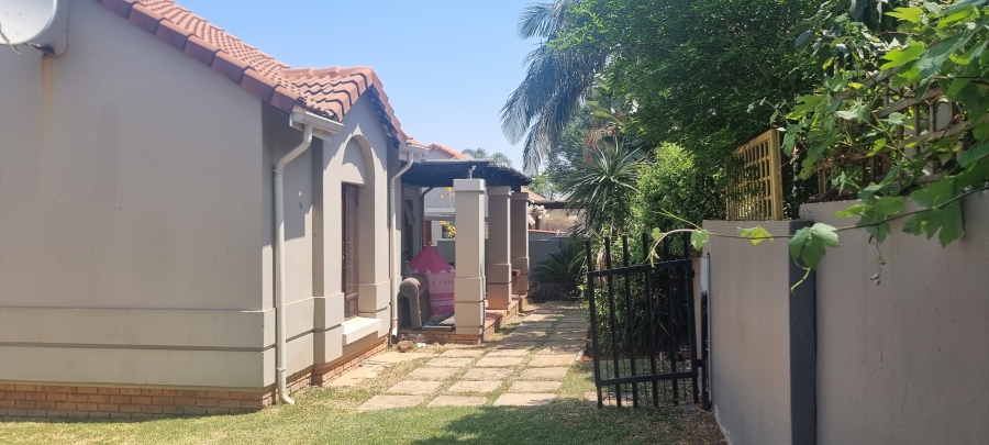 2 Bedroom Property for Sale in Fourways Gauteng