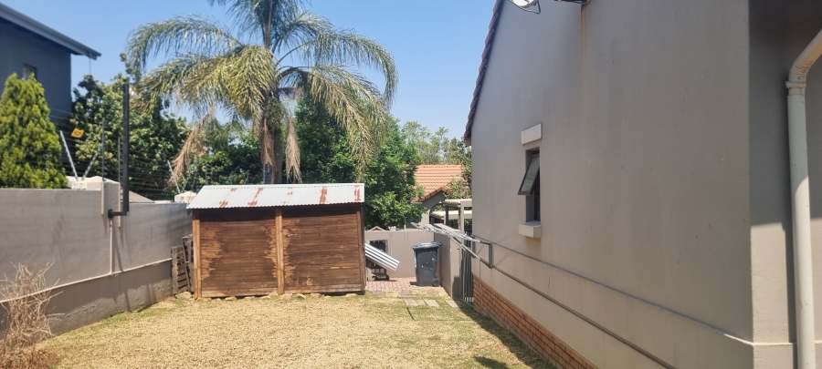 2 Bedroom Property for Sale in Fourways Gauteng