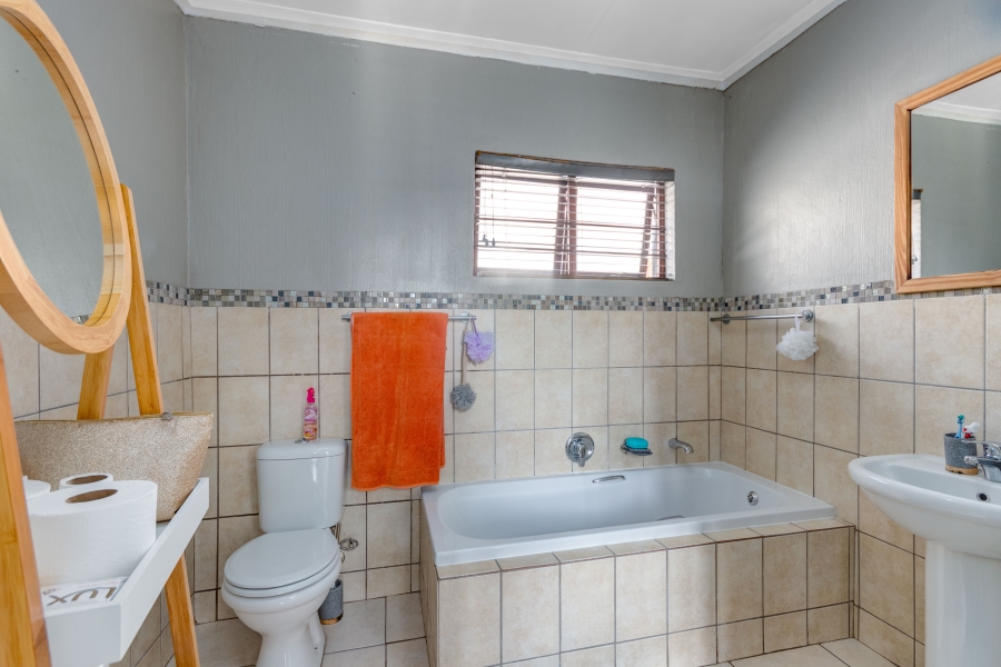 3 Bedroom Property for Sale in North Riding Gauteng