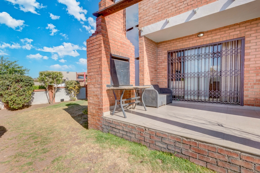 3 Bedroom Property for Sale in Noordwyk Gauteng