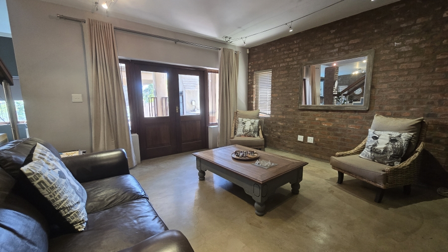 3 Bedroom Property for Sale in Garsfontein Gauteng