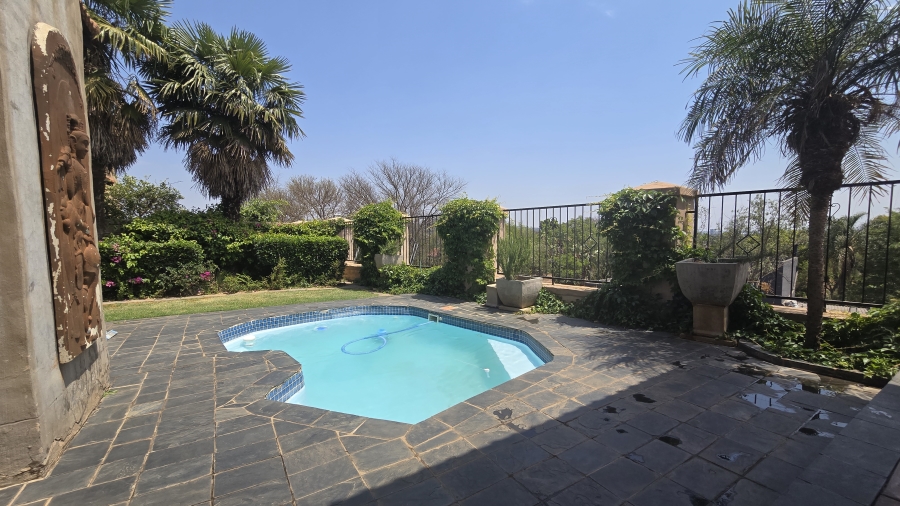 3 Bedroom Property for Sale in Garsfontein Gauteng