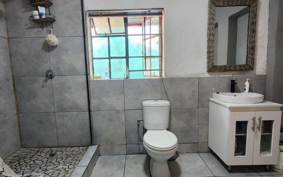 5 Bedroom Property for Sale in Brackendowns Gauteng