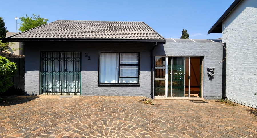 4 Bedroom Property for Sale in Brackendowns Gauteng