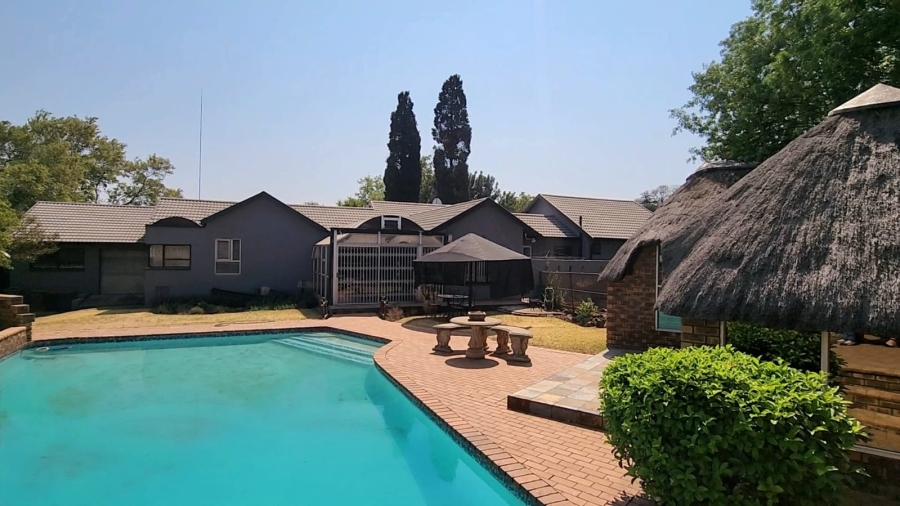 4 Bedroom Property for Sale in Brackendowns Gauteng