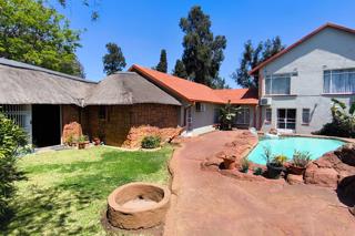 4 Bedroom Property for Sale in Brackendowns Gauteng