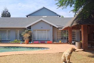 5 Bedroom Property for Sale in Brackendowns Gauteng