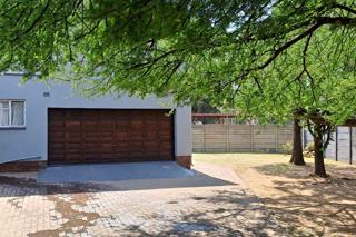 5 Bedroom Property for Sale in Brackendowns Gauteng