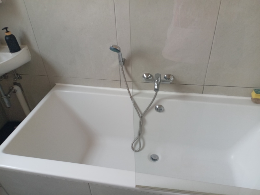 2 Bedroom Property for Sale in Buccleuch Gauteng