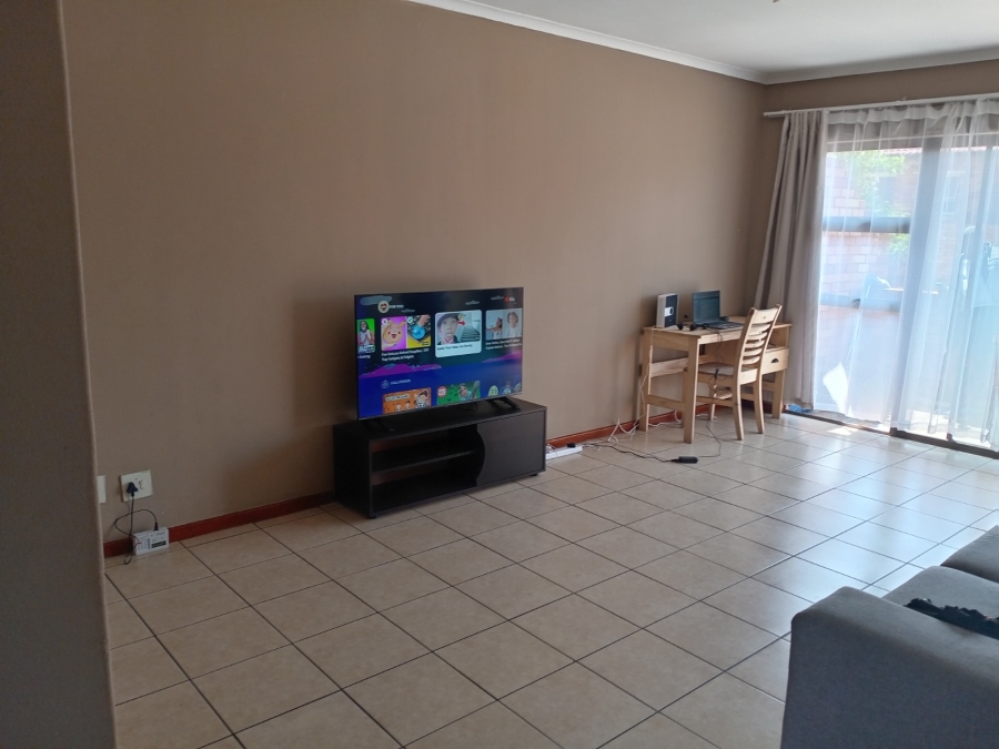 2 Bedroom Property for Sale in Buccleuch Gauteng