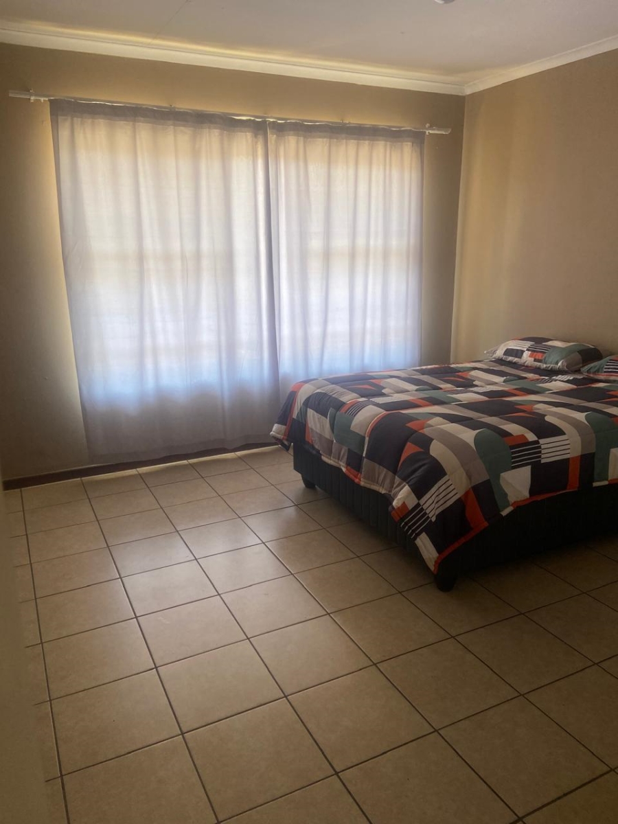 2 Bedroom Property for Sale in Buccleuch Gauteng