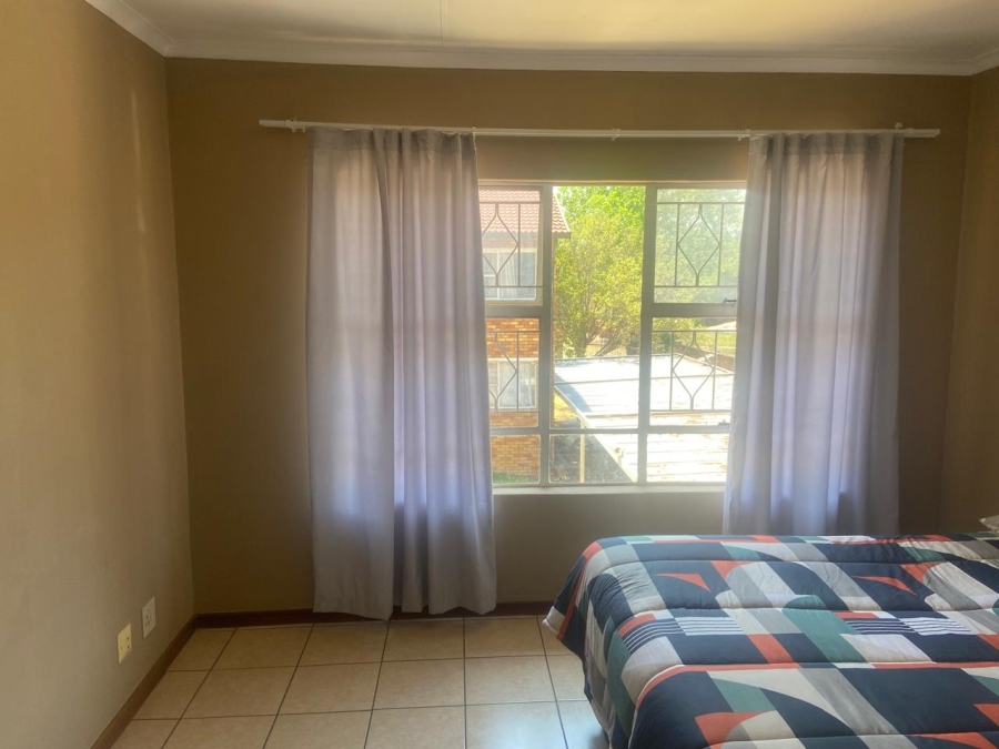 2 Bedroom Property for Sale in Buccleuch Gauteng