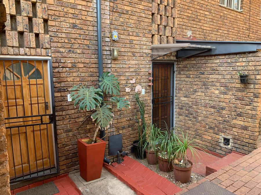 To Let 3 Bedroom Property for Rent in Silverton Gauteng