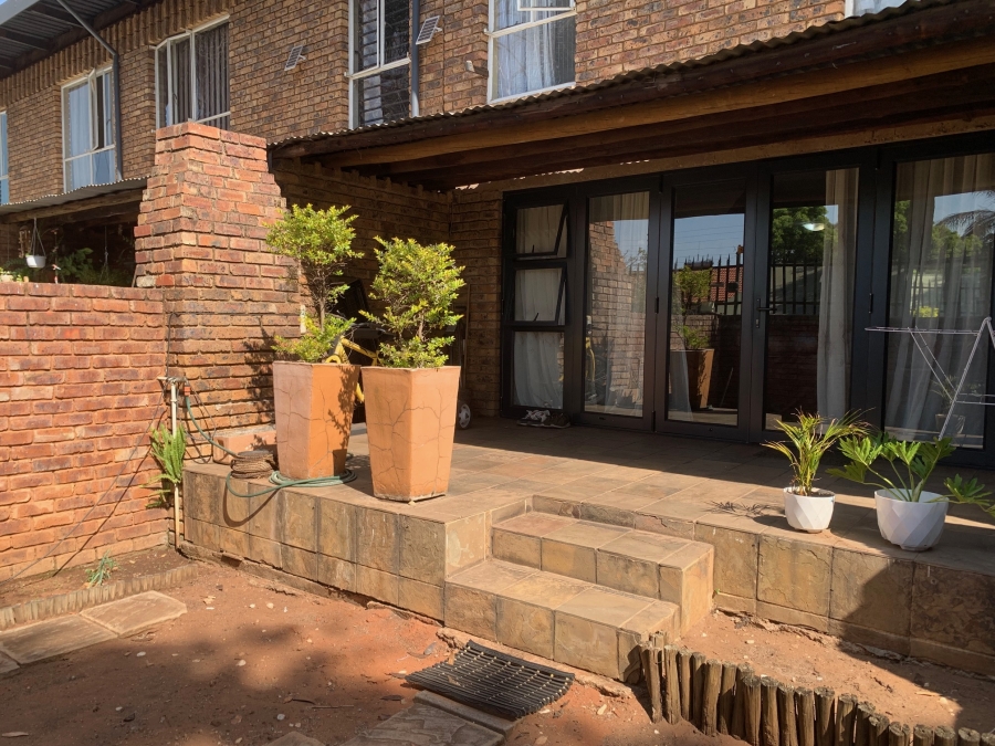 To Let 3 Bedroom Property for Rent in Silverton Gauteng