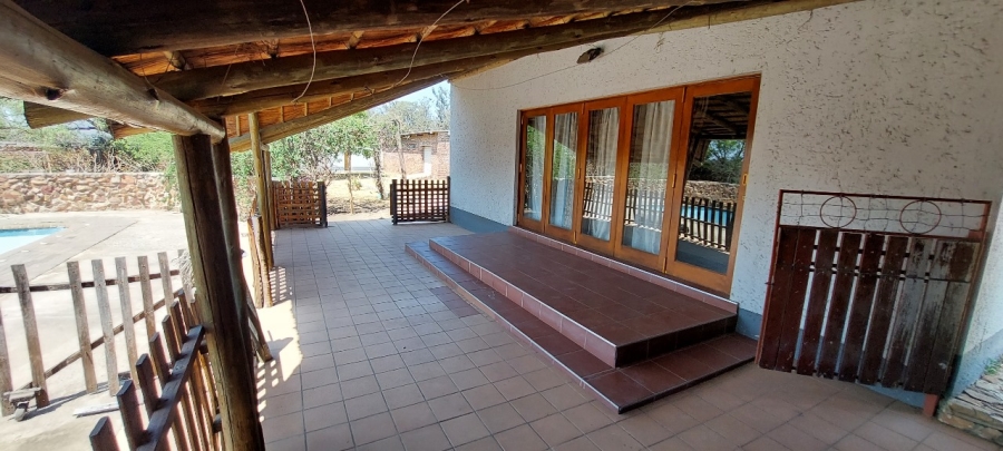 5 Bedroom Property for Sale in Walker Fruit Farms Gauteng