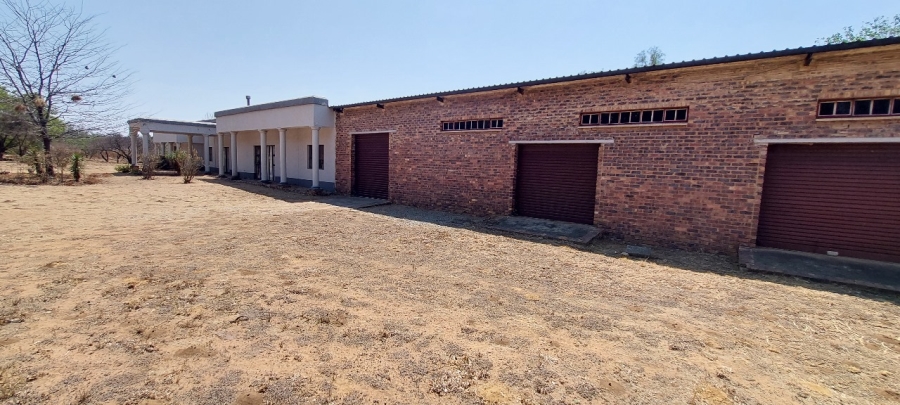 5 Bedroom Property for Sale in Walker Fruit Farms Gauteng