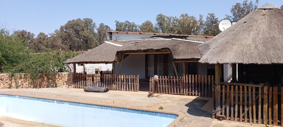 5 Bedroom Property for Sale in Walker Fruit Farms Gauteng