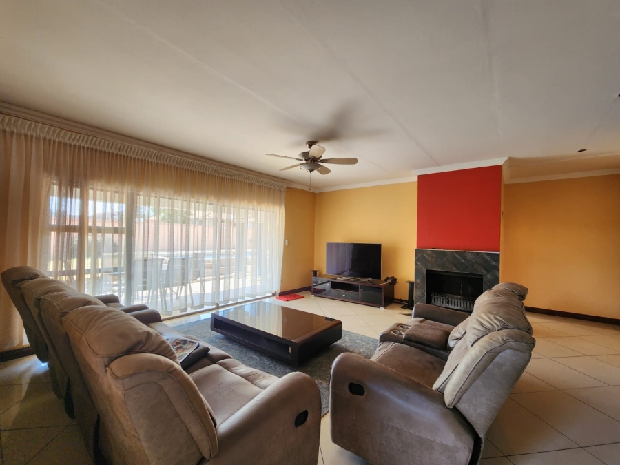 4 Bedroom Property for Sale in Eligwa Estate Gauteng