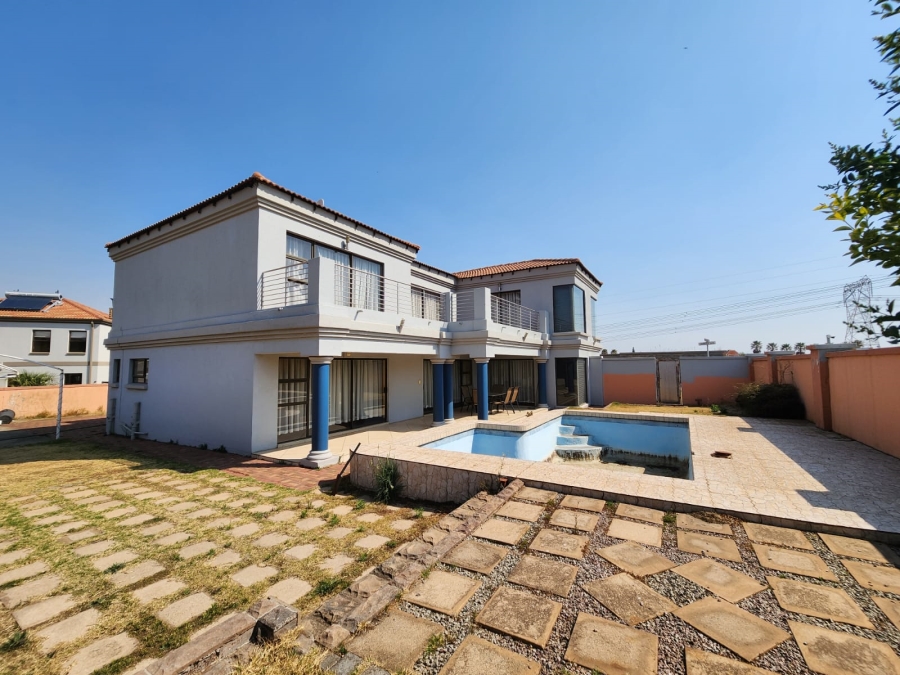 4 Bedroom Property for Sale in Eligwa Estate Gauteng