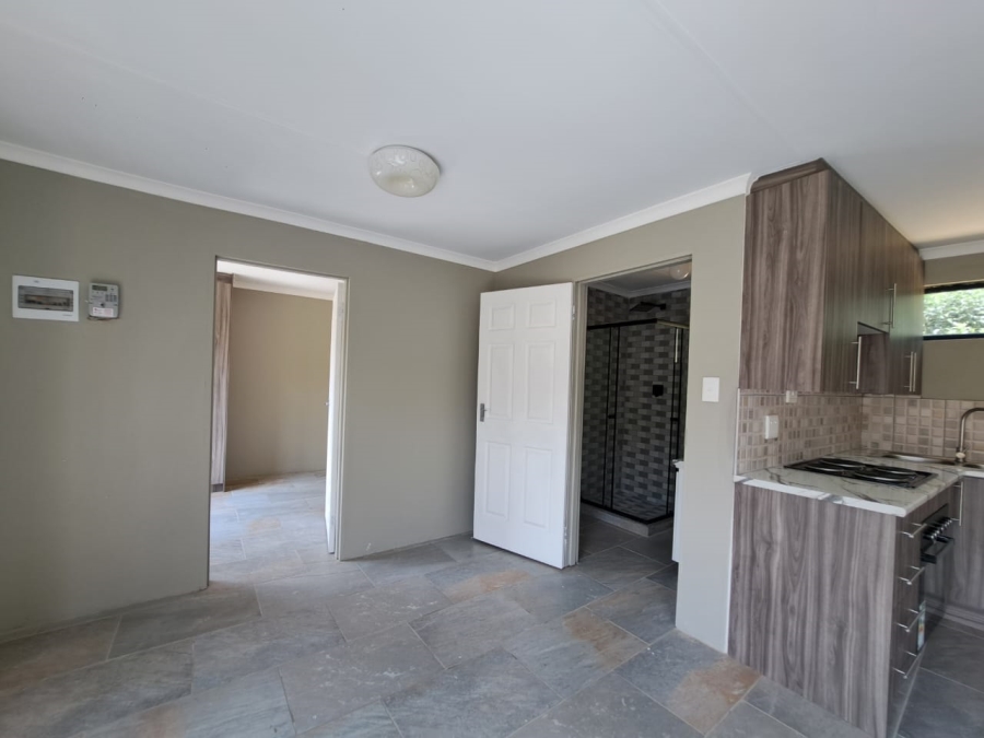 To Let 2 Bedroom Property for Rent in Brackenhurst Gauteng