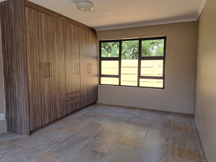 To Let 2 Bedroom Property for Rent in Brackenhurst Gauteng