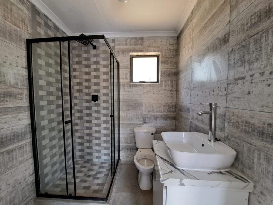 To Let 2 Bedroom Property for Rent in Brackenhurst Gauteng