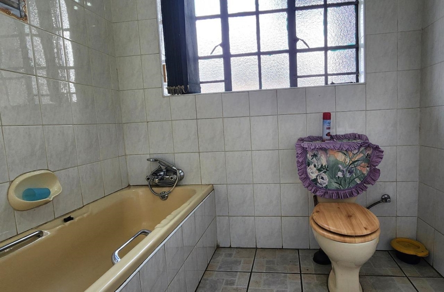 3 Bedroom Property for Sale in Brackendowns Gauteng