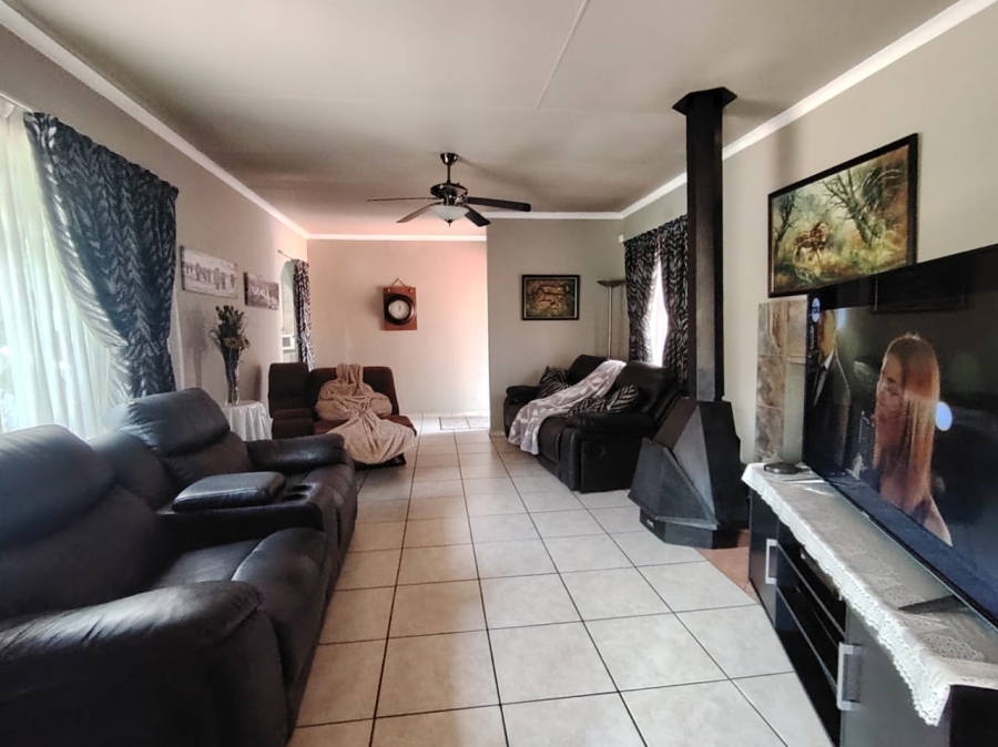 4 Bedroom Property for Sale in Brackendowns Gauteng