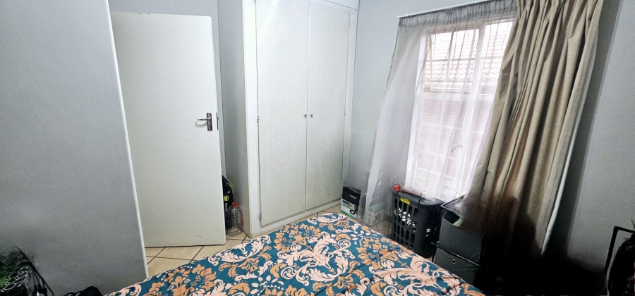 2 Bedroom Property for Sale in Die Hoewes Gauteng