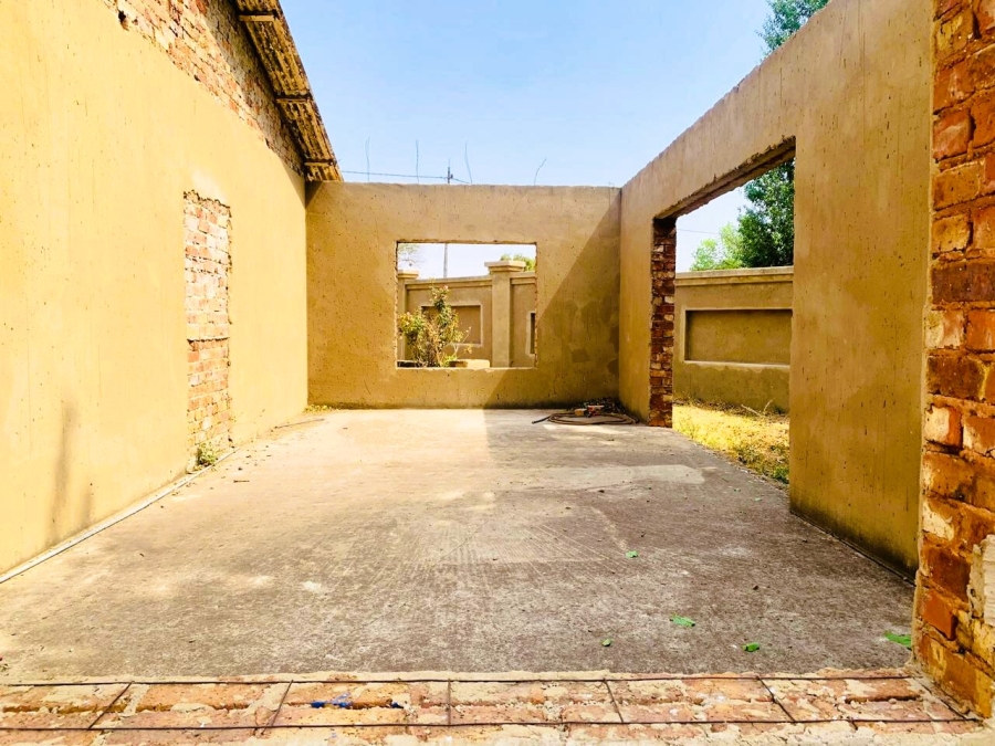 2 Bedroom Property for Sale in Noycedale Gauteng