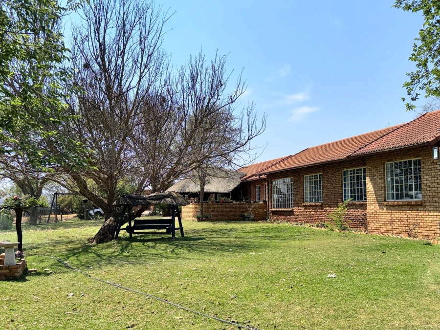 5 Bedroom Property for Sale in Sterkfontein A H Gauteng