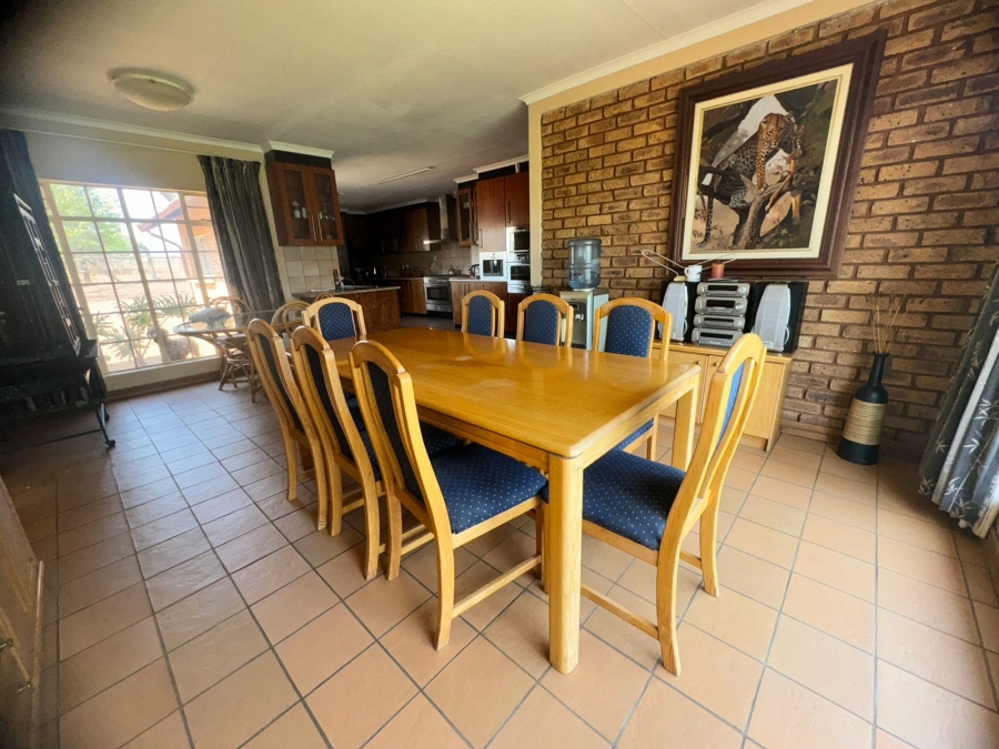 5 Bedroom Property for Sale in Sterkfontein A H Gauteng