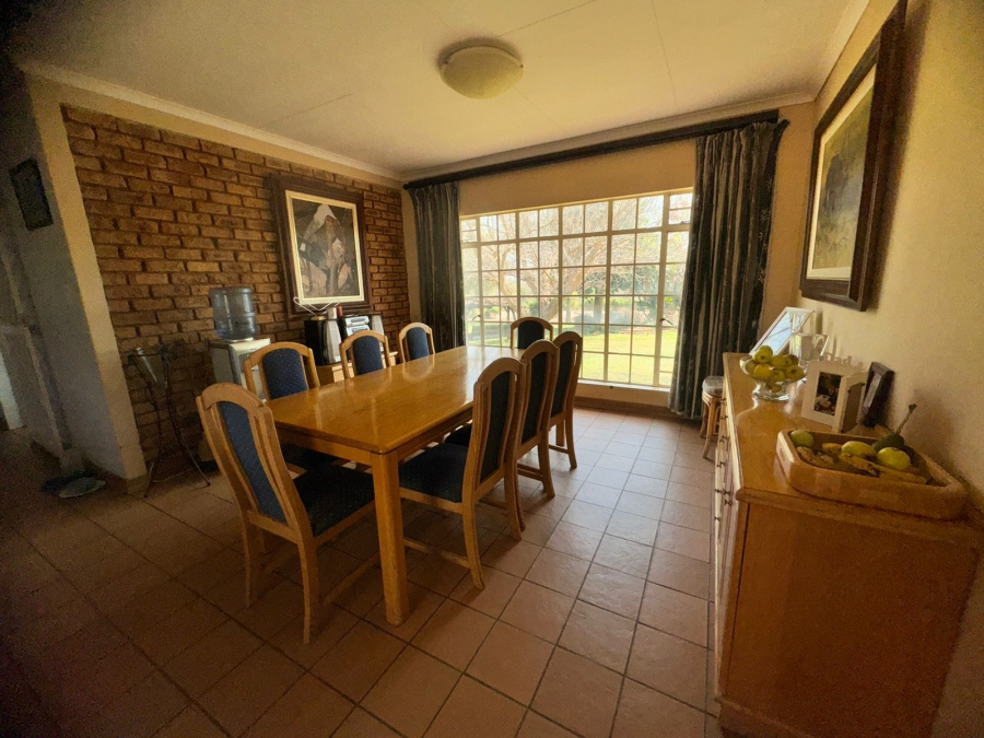 5 Bedroom Property for Sale in Sterkfontein A H Gauteng