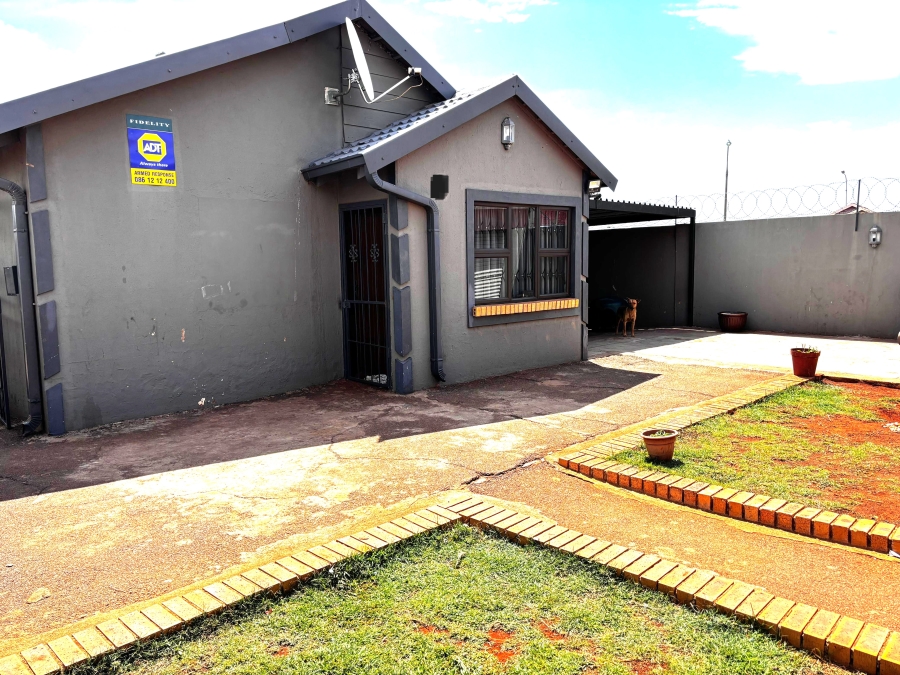 2 Bedroom Property for Sale in Villa Liza Gauteng