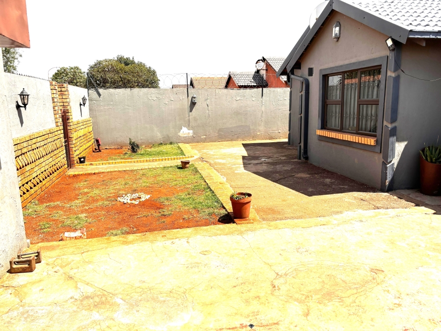 2 Bedroom Property for Sale in Villa Liza Gauteng