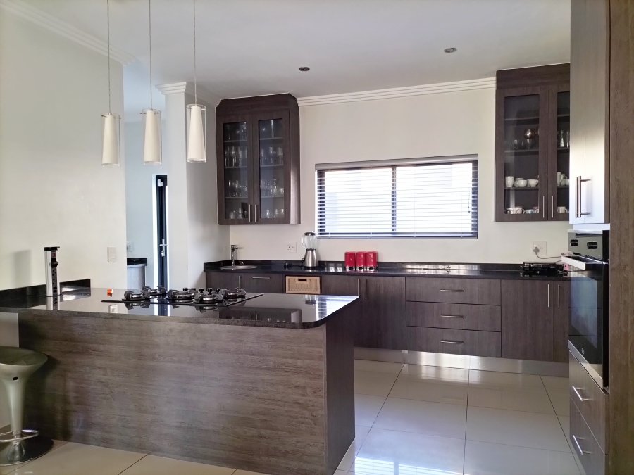 To Let 4 Bedroom Property for Rent in Zwartkop Golf Estate Gauteng