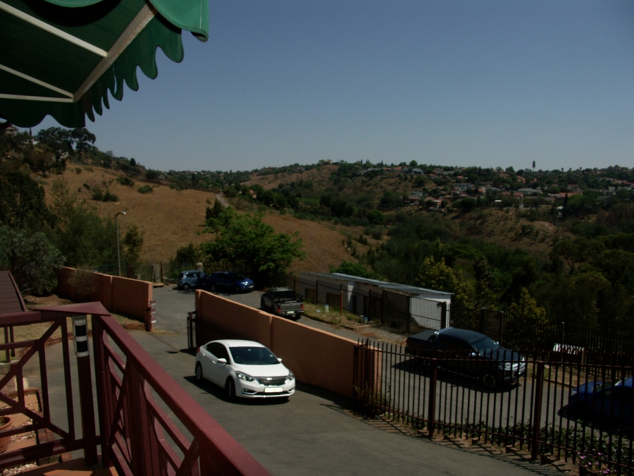 3 Bedroom Property for Sale in Kenmare Gauteng